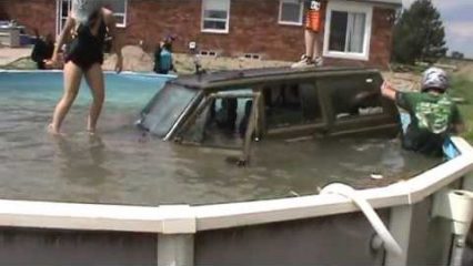 Jumping Your Jeep Into an Above Ground Pool Might Not Be a Great Idea!