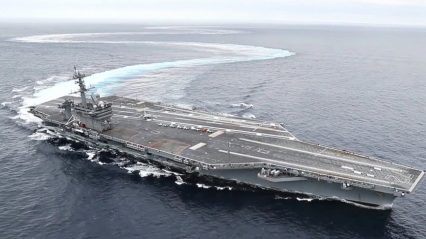 Aircraft Carrier Drifting & Doing Donuts – USS Abraham Lincoln EXTREME High-Speed Turns