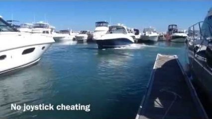 Speed Docking a twin Engine Boat… This Guy is Good!