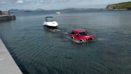 With No Boat Ramp in Sight, This Determined Boater Drives his Trailer Right into the Water