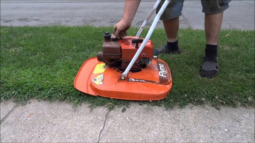 A 1980 Flymo Hovering Lawnmower Cold Start and Mowing