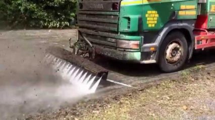 Road Jetter High Pressure Cleaning Truck Cleans Everything Off The Road