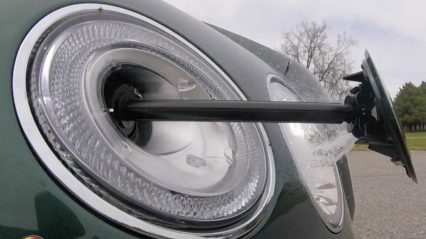 2017 Bentley Bentayga head lamp washer system