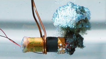 Burning Rocket Engine Underwater – in 4K Slow Motion