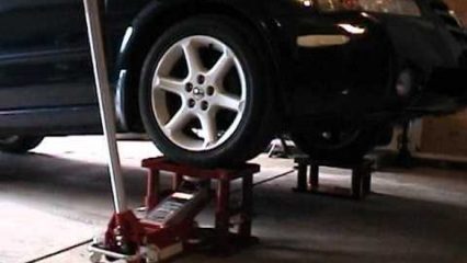 Lift Stand – Great Idea for Lifting a Car