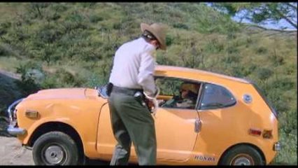 The Late Jerry Lewis’ Last Great Movie Scene! A Sheriff’s Car, a Beat up Honda, and an Explosion