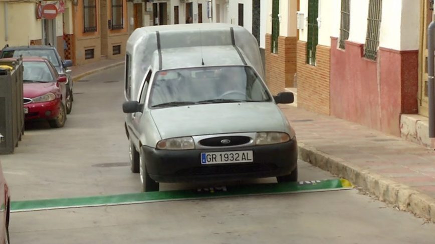 This Intelligent Speed Bump Only Activates if You Are breaking the Speed Limit