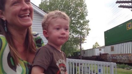 Engineer’s Son Realizes His Dad is Driving Passing Train