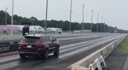 Watch The 707-Horsepower Jeep Trackhawk At The Drag Strip