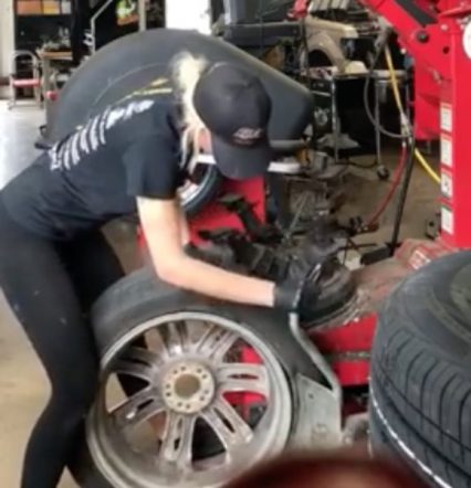 She is Hired, Girl Changes Tires Out Like a Boss!