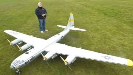 Top 10 Biggest / Largest RC Airplanes In The World!
