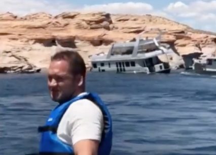 Sinking Your House Boat On a Lake… That Is a Bad Day!