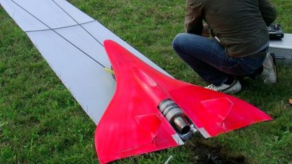 Jet Powered RC Plane Hits a Top Speed Of 451MPH… One Fast Toy!