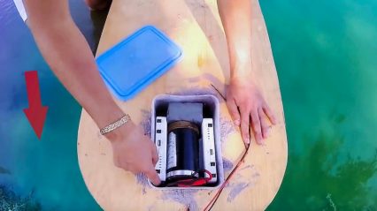 DIY Electric Surfboard Makes Personal Water Travel Simple