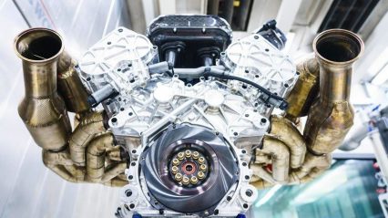 Screaming Aston Martin Valkyrie V12 Cranks Out 1000hp With No Power Adders