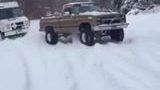 Squarebody To The Rescue! 4×4 Square Body Rescues Fed-Ex Truck Stuck In The Snow
