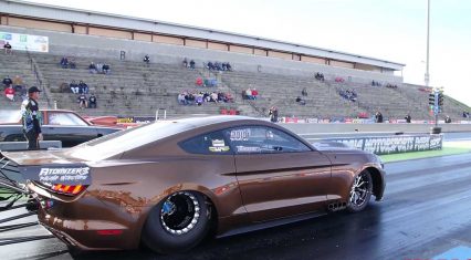 Outlaw 10.5 Mustang Shows Up To Lights Out 10 On A Slick!