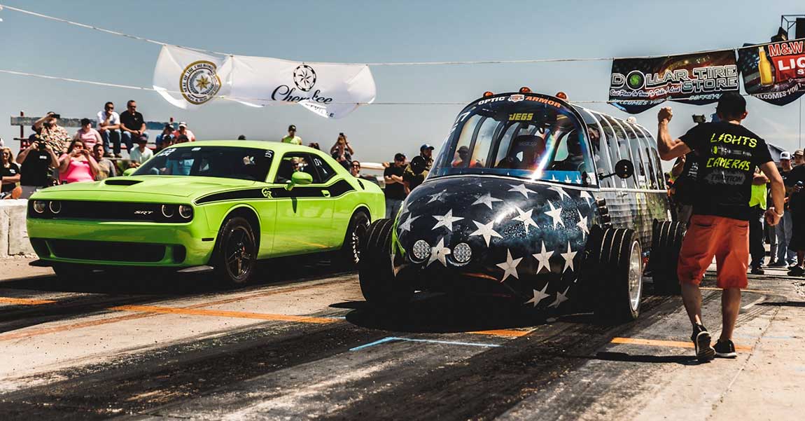 Farmtruck And Azn Take on A Hellcat with The Gonorail
