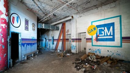 Exploring The Abandon Truck And Car Factories Of Detroit