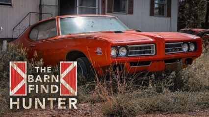 Hundreds of People Drive by This World Class Muscle Car Barn Find Without Even Noticing