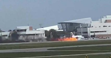 Wild Footage Shows Airplane Landing in Daytona With no Landing Gear