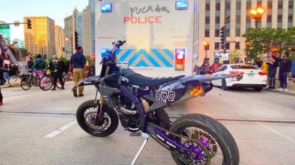Moto Vlogger Rolls Through Chicago, Shows Riots Unfolding