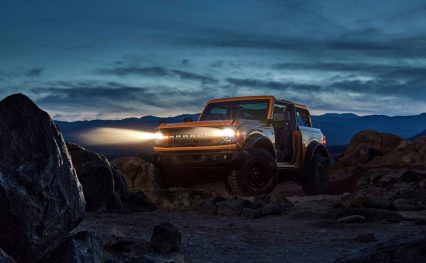 The New Bronco Promises to be a Mix of Wrangler and Raptor, the PERFECT Blend