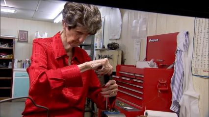 93-Year-Old Woman Still Operates Her Own Mechanic Shop in Texas Oil Fields