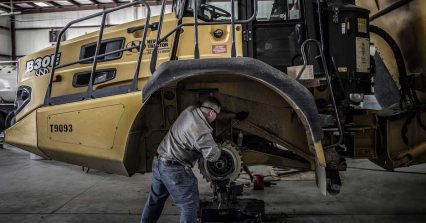 The COOLEST “How To” Video Shows How to do a Brake Job on a 30 Ton Monster