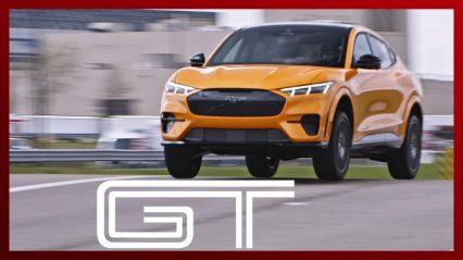 Is the 2021 Mustang Mach-E GT a Better Performer Than its Gas Powered Counterpart?